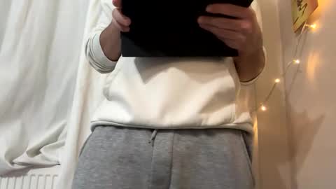 Snapshot of sullyniko chatting on October 2025 04:35:01 PM Niko online show from October 2025 04:35:01 PM