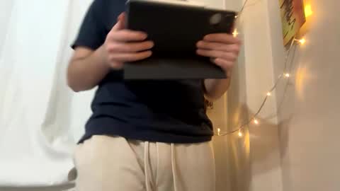 Snapshot of sullyniko chatting on October 2025 09:17:02 PM Niko online show from October 2025 09:17:02 PM