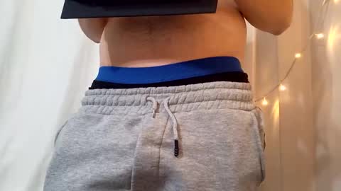 Snapshot of sullyniko chatting on October 2025 07:59:01 PM Niko online show from October 2025 07:59:01 PM