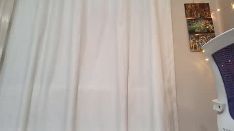 Snapshot of sullyniko chatting on November 2025 09:35:01 PM Niko online show from November 2025 09:35:01 PM