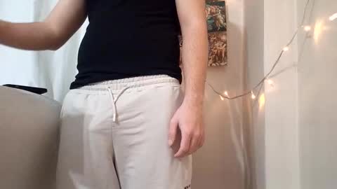 Snapshot of sullyniko chatting on December 2025 06:38:01 PM Niko online show from December 2025 06:38:01 PM