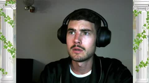 Snapshot of sultansgirls chatting on December 2025 04:29:02 AM The Sultan online show from December 2025 04:29:02 AM