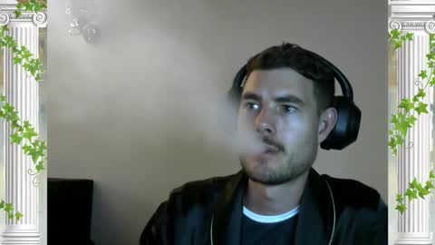 Snapshot of sultansgirls chatting on December 2025 03:03:02 AM The Sultan online show from December 2025 03:03:02 AM