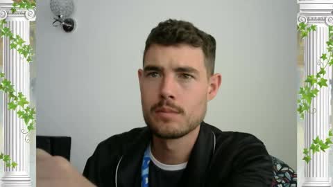 Snapshot of sultansgirls chatting on December 2025 03:09:02 PM The Sultan online show from December 2025 03:09:02 PM