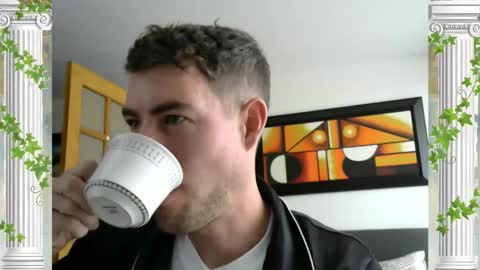 Snapshot of sultansgirls chatting on January 2026 02:33:02 PM The Sultan online show from January 2026 02:33:02 PM