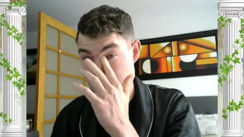 Snapshot of sultansgirls chatting on January 2026 02:44:01 PM The Sultan online show from January 2026 02:44:01 PM