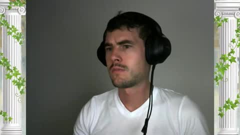 Snapshot of sultansgirls chatting on February 2026 02:37:01 AM The Sultan online show from February 2026 02:37:01 AM