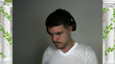 Snapshot of sultansgirls chatting on February 2026 03:00:02 AM The Sultan online show from February 2026 03:00:02 AM