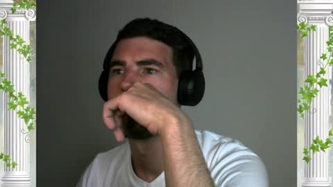 Snapshot of sultansgirls chatting on February 2026 01:14:02 AM The Sultan online show from February 2026 01:14:02 AM