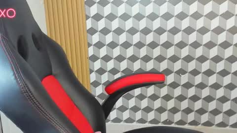 summer_______ online show from November 2025 06:51:02 PM