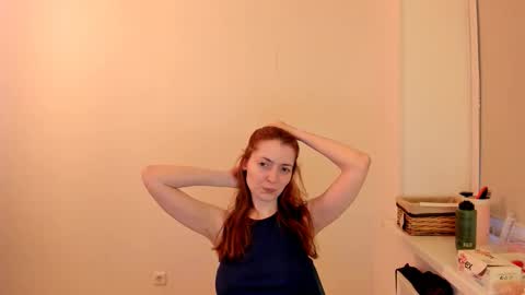 Summer Preston online show from December 2025 11:48:02 AM