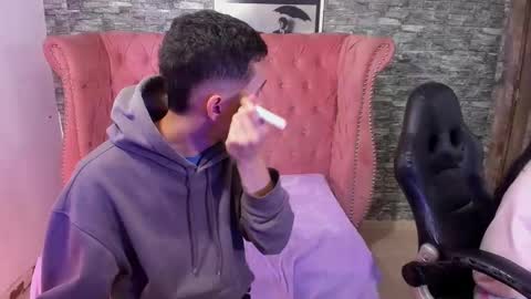 Snapshot of summeranderick chatting on December 2024 01:47:01 PM Summer And Erick online show from December 2024 01:47:01 PM