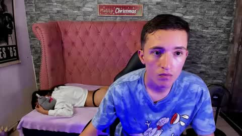 Snapshot of summeranderick chatting on December 2024 08:10:02 PM Summer And Erick online show from December 2024 08:10:02 PM