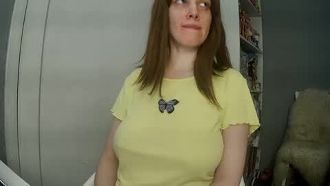 summerbluesky online show from April 2026 02:56:01 PM