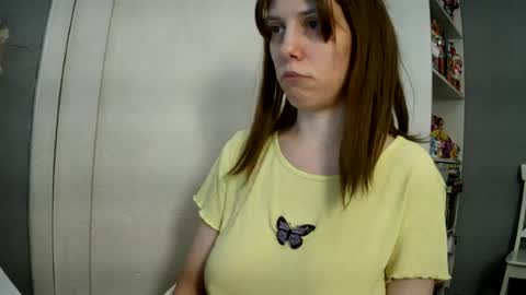 Snapshot of summerbluesky chatting on July 2026 04:01:01 PM summerbluesky online show from July 2026 04:01:01 PM