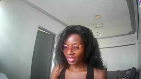 Snapshot of summerbuddy chatting on November 2025 12:15:02 PM summerbuddy online show from November 2025 12:15:02 PM