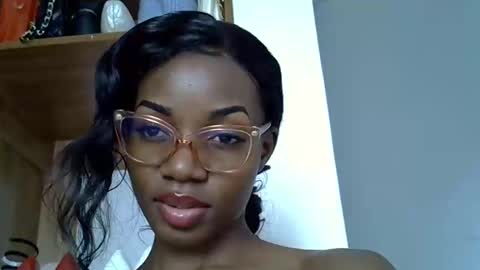 Snapshot of summerbuddy chatting on December 2025 09:58:02 AM summerbuddy online show from December 2025 09:58:02 AM