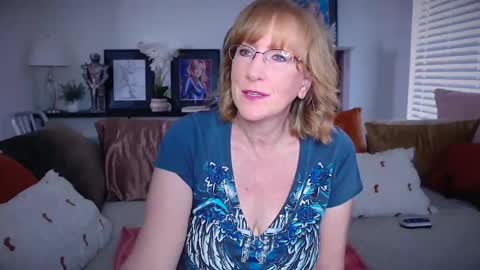 Snapshot of summerknightzzz chatting on November 2025 01:33:02 PM SummerKnightzzz online show from November 2025 01:33:02 PM