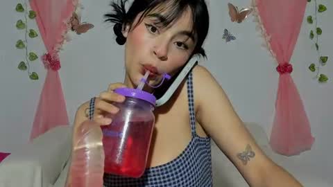 Snapshot of summerpurple chatting on June 2026 02:44:01 AM SUMMER online show from June 2026 02:44:01 AM