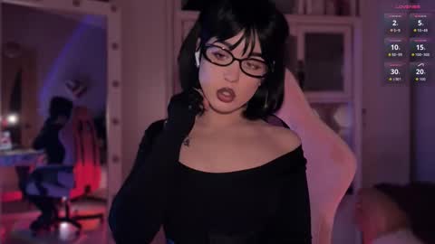 Miss Nelly online show from November 2025 07:34:02 PM