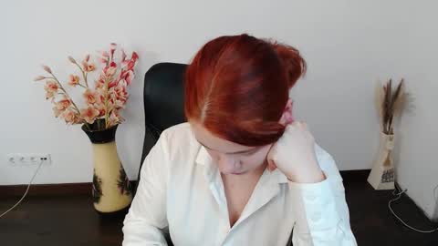 Snapshot of sun_lovely chatting on November 2025 02:53:02 PM Alexi online show from November 2025 02:53:02 PM