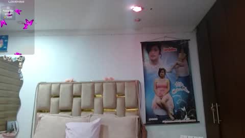 Snapshot of sunflower_dance chatting on November 2025 11:04:02 PM Jeraldine online show from November 2025 11:04:02 PM