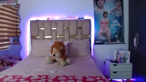 Snapshot of sunflower_dance chatting on November 2025 05:24:02 PM Jeraldine online show from November 2025 05:24:02 PM