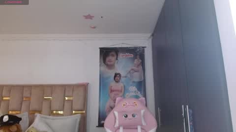 Snapshot of sunflower_dance chatting on May 2026 08:37:01 PM Jeraldine online show from May 2026 08:37:01 PM
