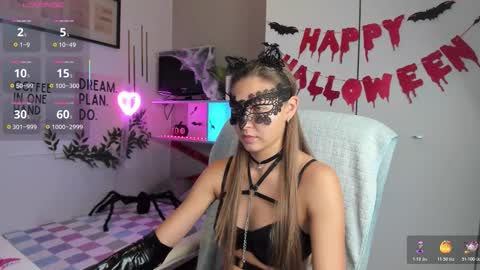 Sofia online show from October 2025 09:49:02 PM