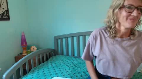 Snapshot of sunniemilf chatting on December 2025 12:53:02 PM sunniemilf online show from December 2025 12:53:02 PM