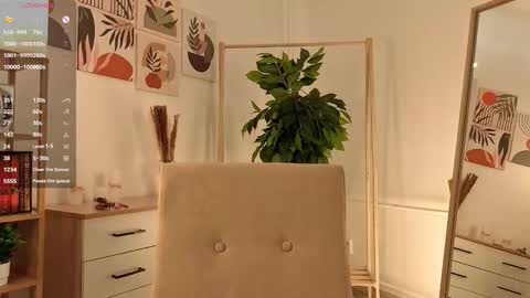 Snapshot of sunnivagaillard chatting on September 2025 01:07:02 AM Kiki online show from September 2025 01:07:02 AM