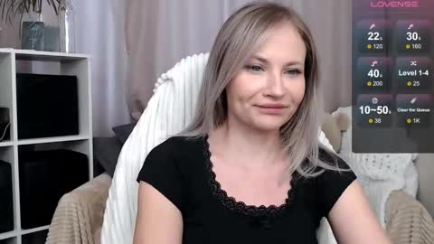 Snapshot of sunny_bunny6 chatting on December 2025 05:23:01 AM Naomi online show from December 2025 05:23:01 AM