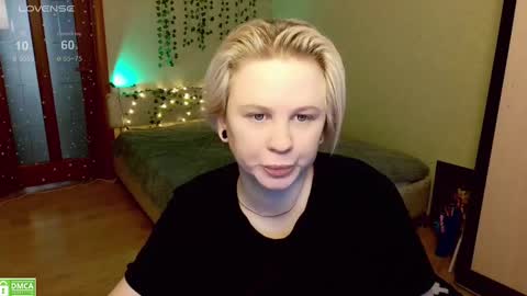 Snapshot of sunny_mood chatting on December 2024 07:07:02 AM sunny mood online show from December 2024 07:07:02 AM