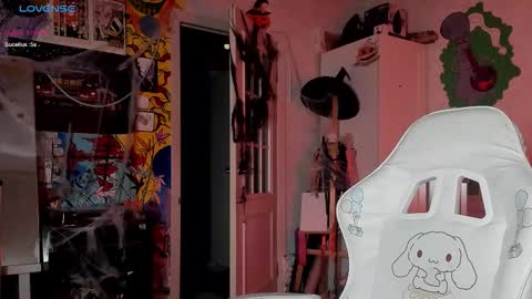 Sunny online show from October 2025 05:50:02 PM