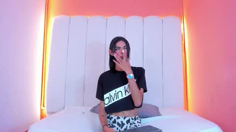 Sunny online show from February 2026 07:34:02 PM