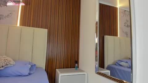 Snapshot of sunnycyrus chatting on November 2025 02:49:02 PM S U N N Y online show from November 2025 02:49:02 PM