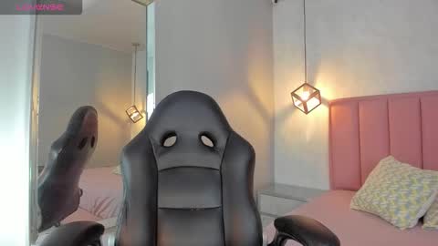  S U N N Y online show from March 2026 01:05:01 PM