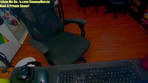 Snapshot of sunnymarcie chatting on March 2025 11:32:02 PM Sunny Marcie online show from March 2025 11:32:02 PM