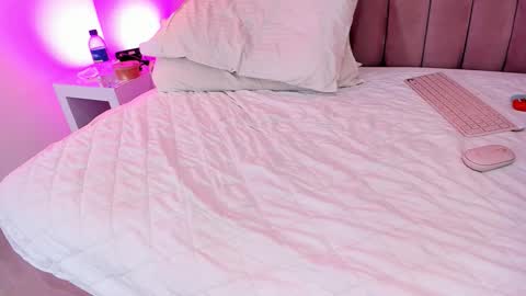 Snapshot of sunnypage chatting on October 2025 07:14:01 PM      online show from October 2025 07:14:01 PM