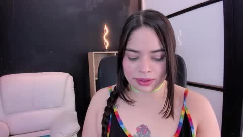 Sunny online show from November 2025 12:05:01 PM