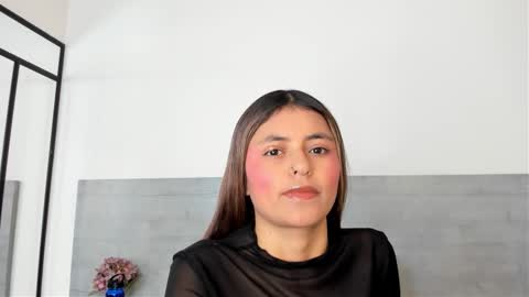 sunnywhitee online show from March 2026 07:06:01 PM