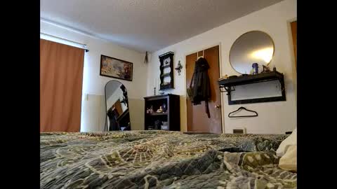 suns0ut_buns0ut online show from March 2026 09:00:01 PM