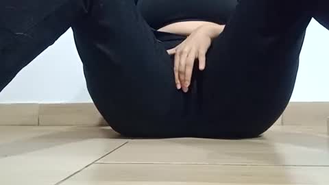 Annie online show from September 2025 11:15:02 PM