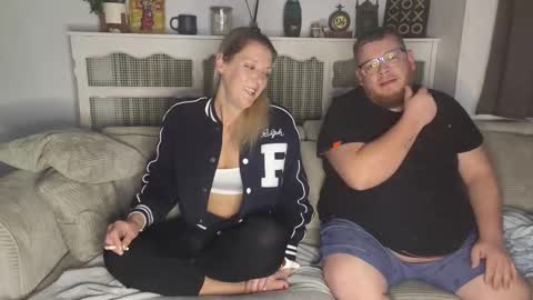 Ava online show from December 2025 09:09:02 PM