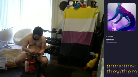 Snapshot of sunshinestreak chatting on May 2026 07:10:02 PM im not actually a man my pronouns are theythem online show from May 2026 07:10:02 PM