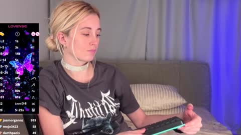 Snapshot of super_peach_stream chatting on December 2024 08:47:02 PM ANNApvt open full info in bio online show from December 2024 08:47:02 PM