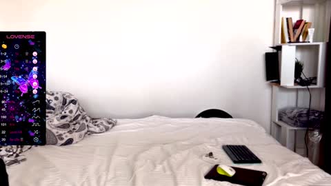 Snapshot of super_peach_stream chatting on December 2024 10:39:02 AM ANNApvt open full info in bio online show from December 2024 10:39:02 AM