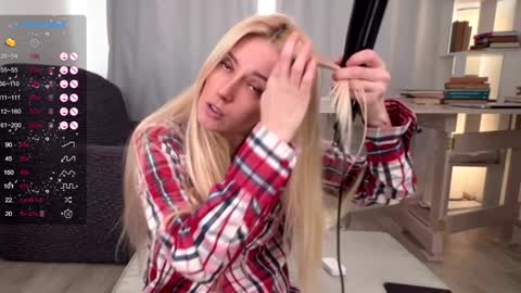 Snapshot of super_peach_stream chatting on February 2025 09:36:01 AM ANNApvt open full info in bio online show from February 2025 09:36:01 AM