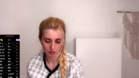 Snapshot of super_peach_stream chatting on March 2025 07:37:02 PM ANNApvt open full info in bio online show from March 2025 07:37:02 PM