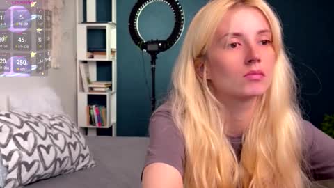 Snapshot of super_peach_stream chatting on September 2025 12:05:01 PM ANNApvt open full info in bio online show from September 2025 12:05:01 PM